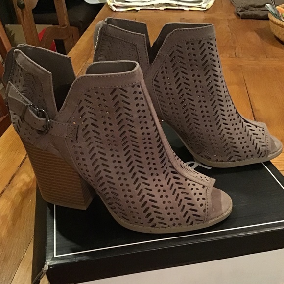 Qupid Shoes - Suede Open Toe Zip Back Ankle Boots